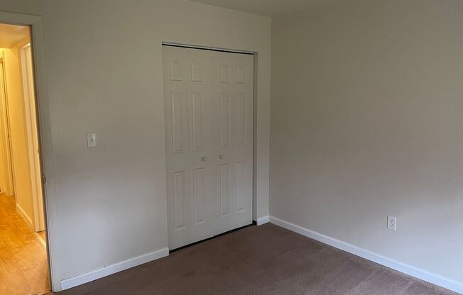 1 bed, 1 bath, 555 sqft, $1,000