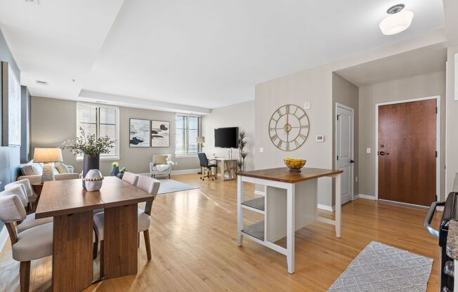 2 beds, 2 baths, 1,189 sqft, $1,560, Unit #603