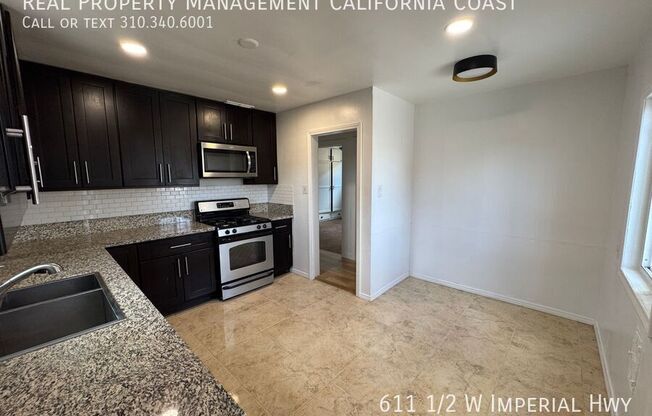 611 1/2 W IMPERIAL HWY