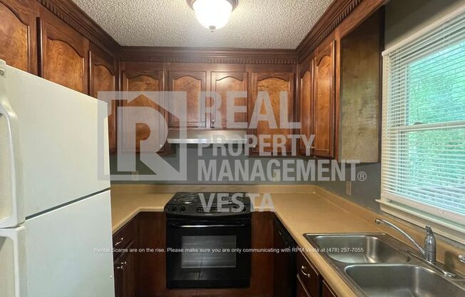 502 STEEPLECHASE RD