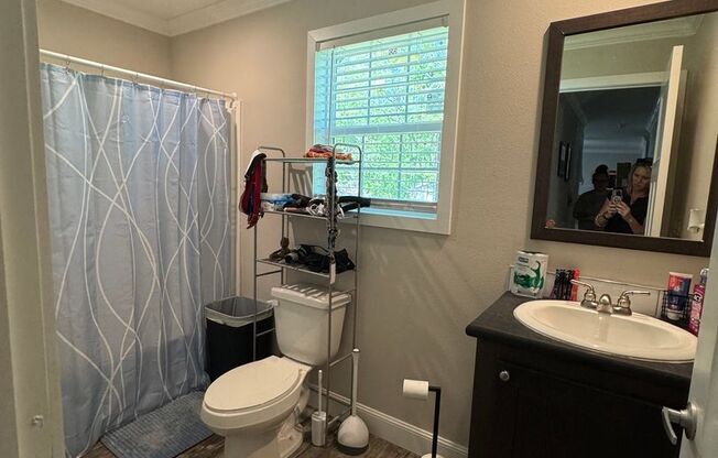Modern 4-Bedroom, 3-Bath Home on a Private Lot in Jefferson, GA