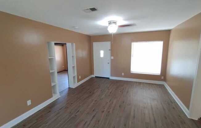 5247 LEXINGTON AVE