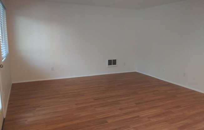 #125-2136 NE Weidler St.