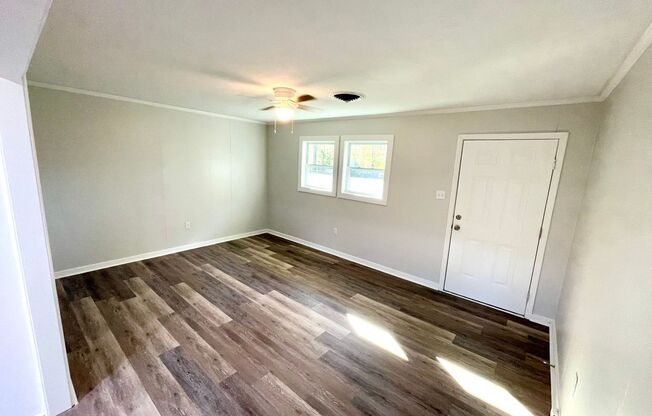 **NEWLY RENOVATED!** 3/1 Available for Rent in Pearl!