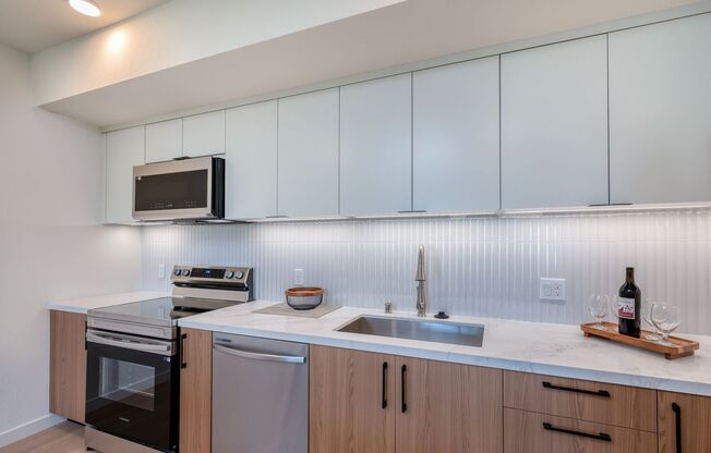 2 beds, 2 baths, 724 sqft, $3,895, Unit 301