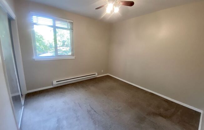 2 beds, 1 bath, 785 sqft, $2,300, Unit 201