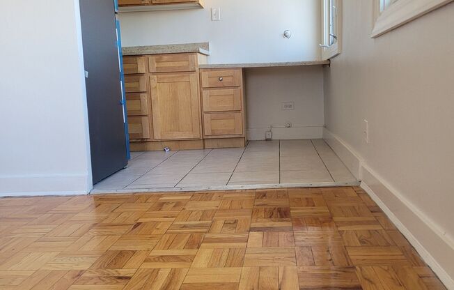 1 bed, 1 bath, 500 sqft, $1,045, Unit 528
