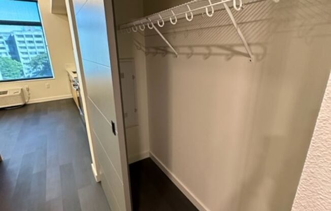 Studio, 1 bath, 432 sqft, $1,375, Unit 508