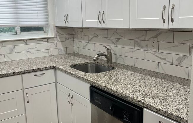 2 beds, 1.5 baths, 940 sqft, $2,500, Unit 84 B
