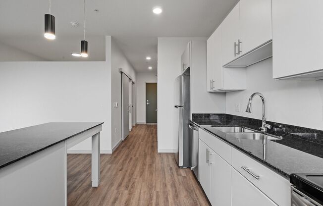 1 bed, 1 bath, 530 sqft, $1,395, Unit 322