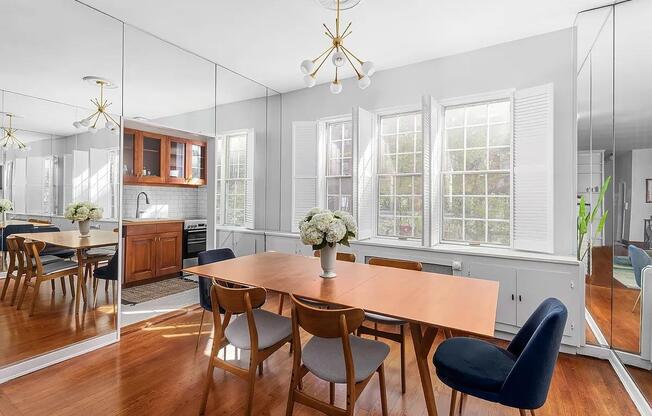 159 W 13 ST
