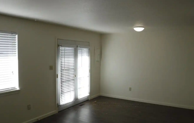 Duplex For Rent