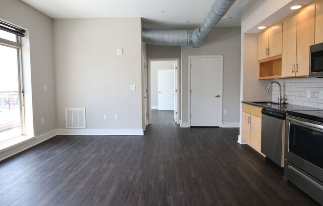 2 beds, 2 baths, 790 sqft, $1,995, Unit APT 726