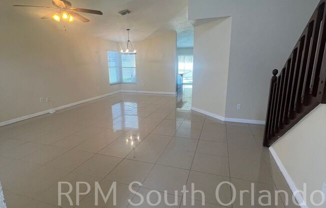 Beautiful 4 Bedroom 2.5 Bath Home with Heated Pool and Spa for Lease in Orlando
