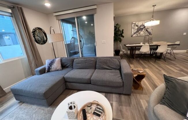 Available February! Upscale Carlsbad Townhome - 2 Blocks to the beach