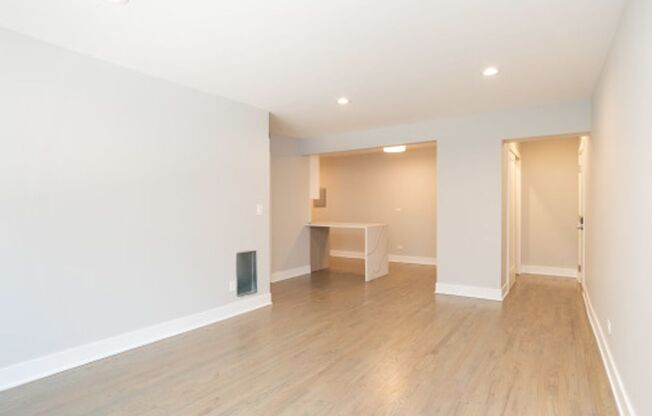 Spacious 1 Bed in Great Old Town Location