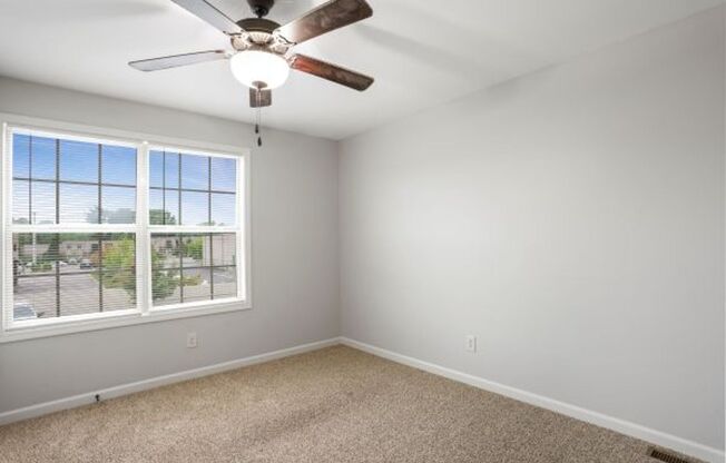 2 beds, 1.5 baths, 1,050 sqft, $1,300, Unit Memorial Drive - E
