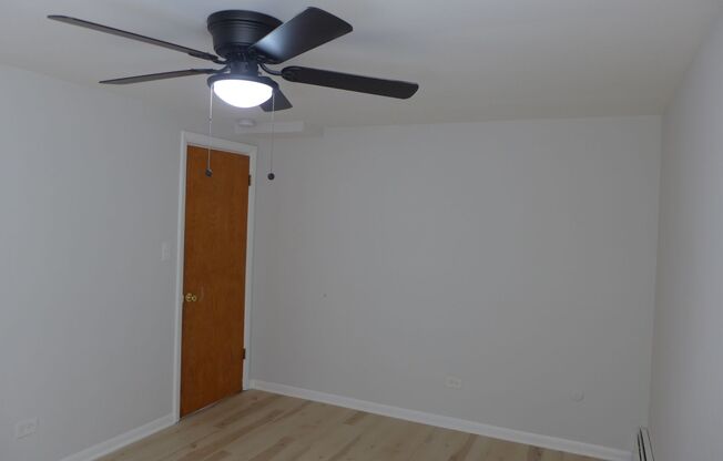 2 beds, 1 bath, $1,695, Unit 7770 - Unit #2