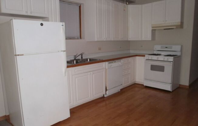 Kennelly Properties - 1336