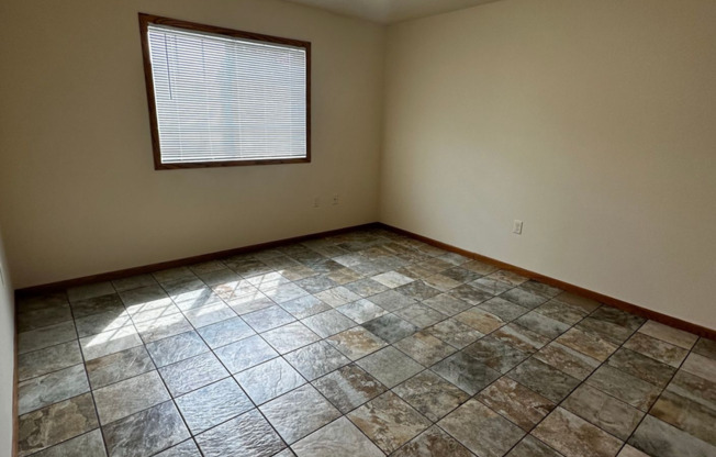 3 beds, 2 baths, $1,475