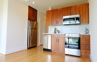 1 bed, 1 bath, $2,475, Unit 606