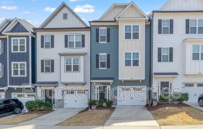 1389 REGENTS LN