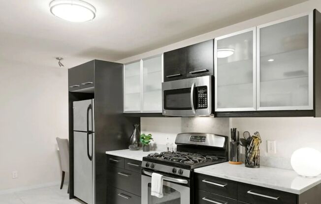 2 beds, 2 baths, 1,100 sqft, $1,850, Unit 102