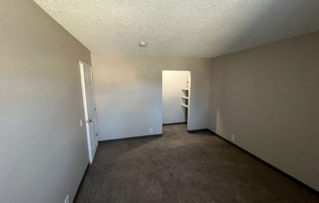 2 beds, 1 bath, $1,175, Unit 2619NC