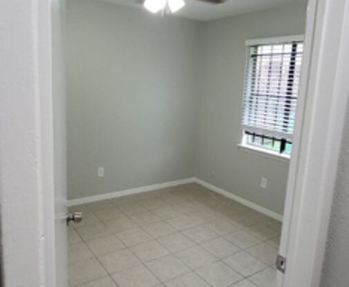 3 beds, 2 baths, $1,500