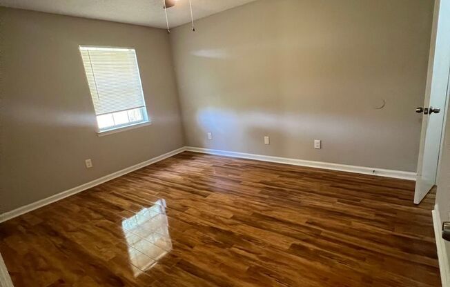 FALL MOVE-IN SPECIAL: $500 OFF 1st MONTH'S RENT!**