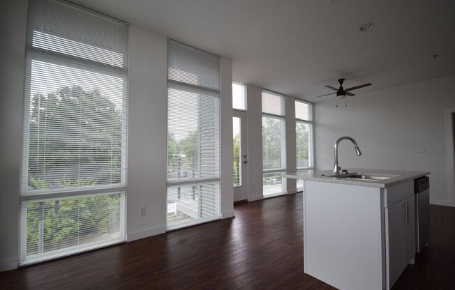 2 beds, 2 baths, 1,111 sqft, $1,650, Unit 319