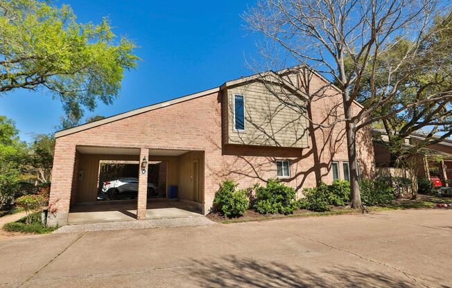 For Lease | 2 Bed, 2 Bath | 1,630 Sq Ft | Memorial West |
