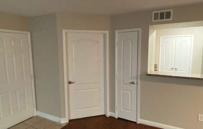 2 beds, 2 baths, $1,400, Unit UNIT # 1190