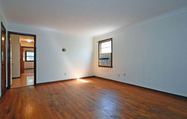 1695 7 ST E
