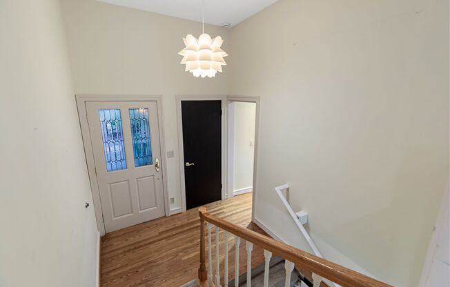 4-bedroom 2.5 bathroom