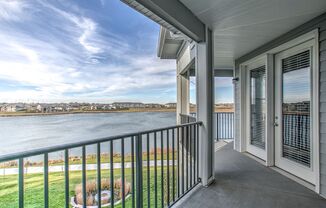 1 bed, 1 bath, 695 sqft, $1,296, Unit 1010 on the Lake - One Bedrooms with Courtyard and Lakeviews