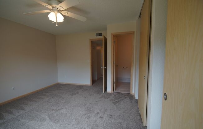2 beds, 2 baths, 1,050 sqft, $1,724, Unit 206