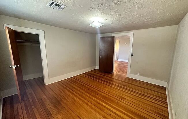 2 beds, 1 bath, 750 sqft, $1,150