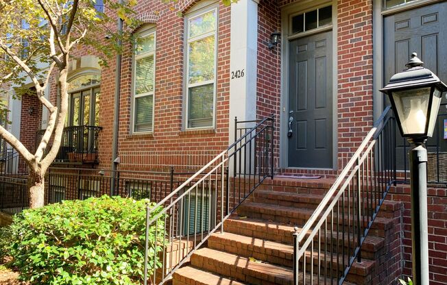 Walk to the Battery - "Truist Park" Gated Luxury Town Home