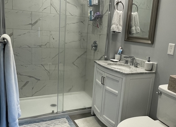 Studio, 1 bath, 475 sqft, $2,900, Unit 302