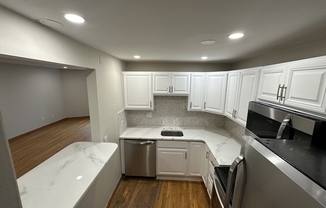 386 Commercial Street