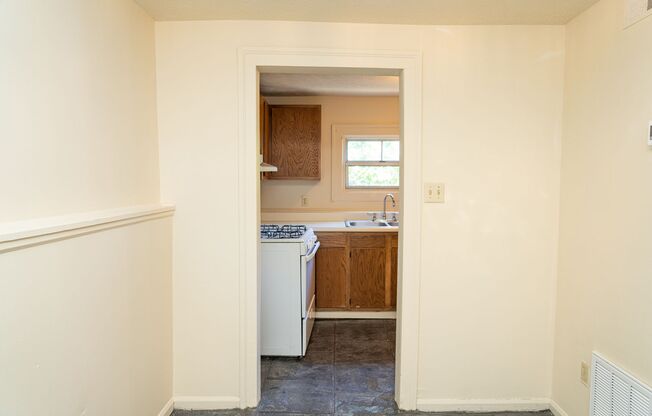 1 bed, 1 bath, $1,200, Unit Unit #C