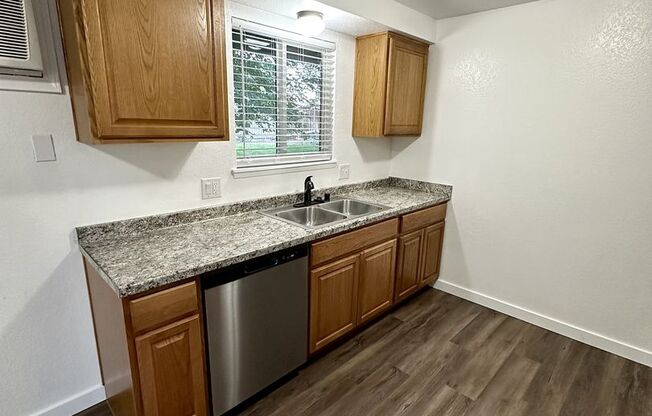 2 beds, 1 bath, $1,600, Unit 3277 W. 9th Ct. #A