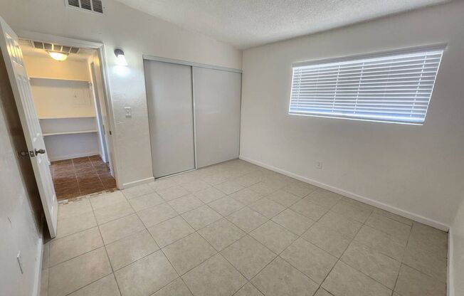 2 beds, 1 bath, 1,000 sqft, $1,200, Unit 6062 Ocotillo Ave