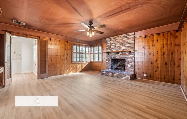 Charming 3-Bedroom Single-Story Home in Desirable Arcadia !