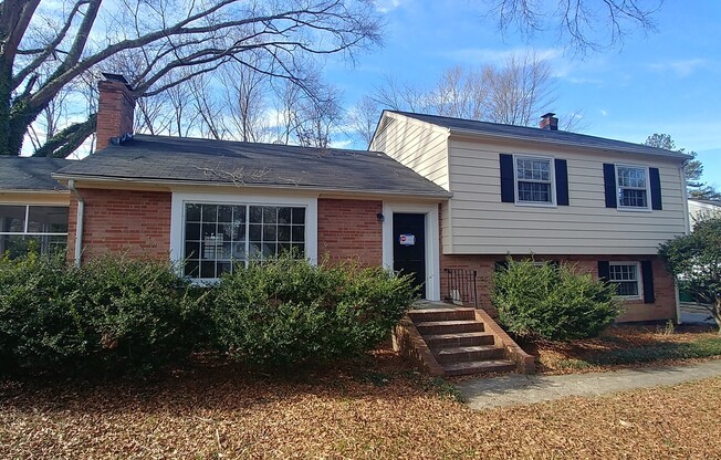 4 BR/ 2 BA Newly Renovated Tri level in Willow Oaks! Available June 5th!
