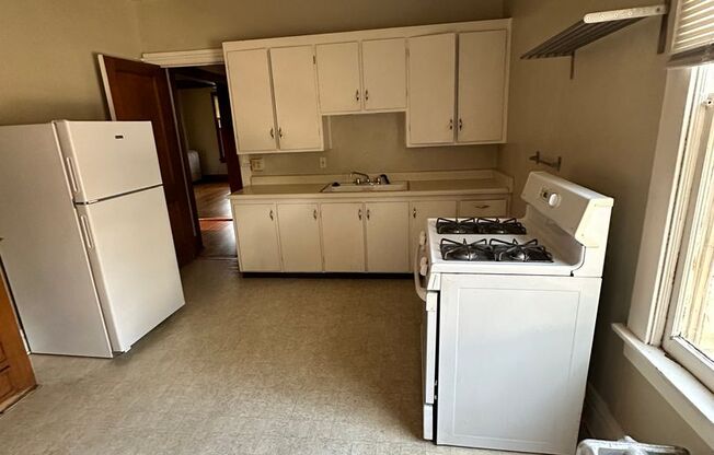 1 bed, 1 bath, $1,500, Unit C