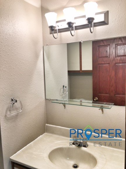 1 bed, 1 bath, $750, Unit PU410X-220