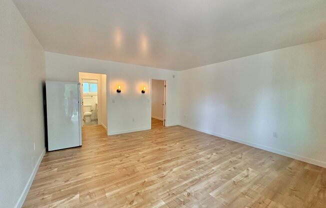 4657 Coldwater Canyon Ave