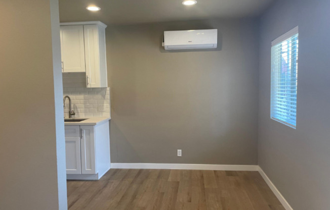 1 bed, 1 bath, 700 sqft, $2,050, Unit 356-01